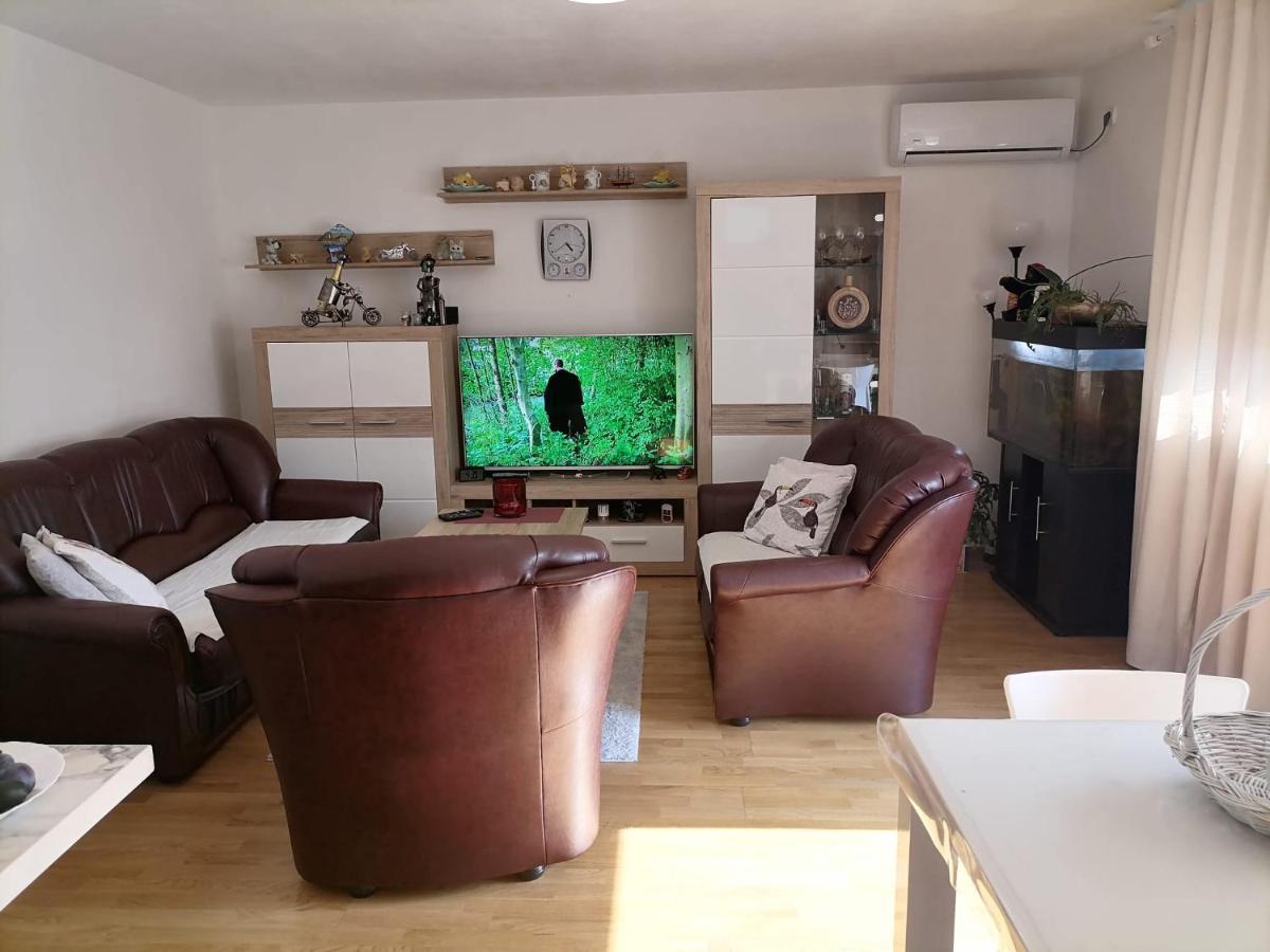 Airport Apartment Surčin Екстериор снимка