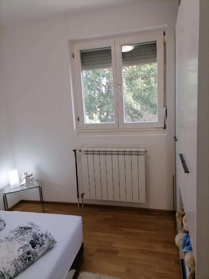 Airport Apartment Surčin Екстериор снимка